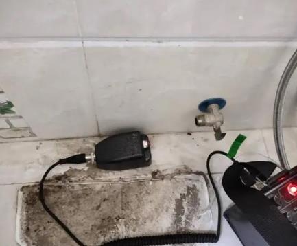 鼎城屋顶漏水维修公司分享下卫生间漏水的危害及解决方法